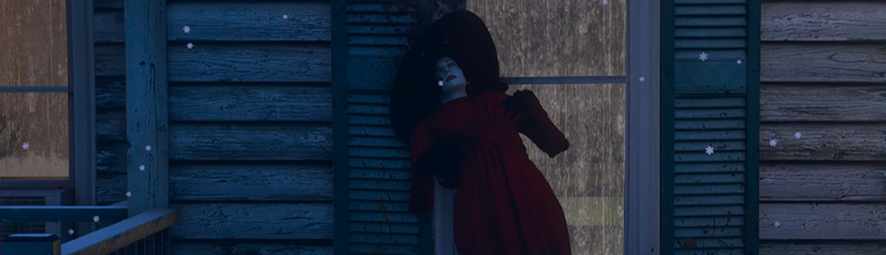 Momento em que Dimitrescu recebe um “tiro”.